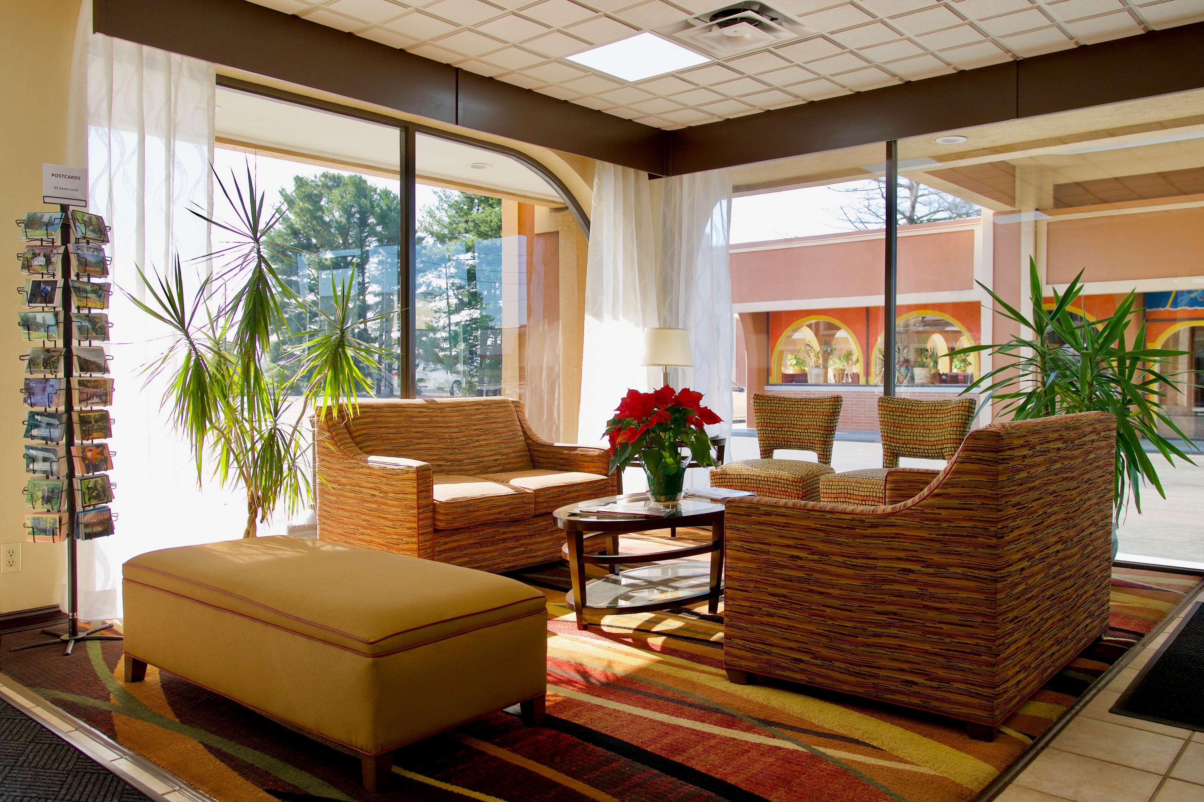 Best Western Thunderbird Motel Куквилл Экстерьер фото