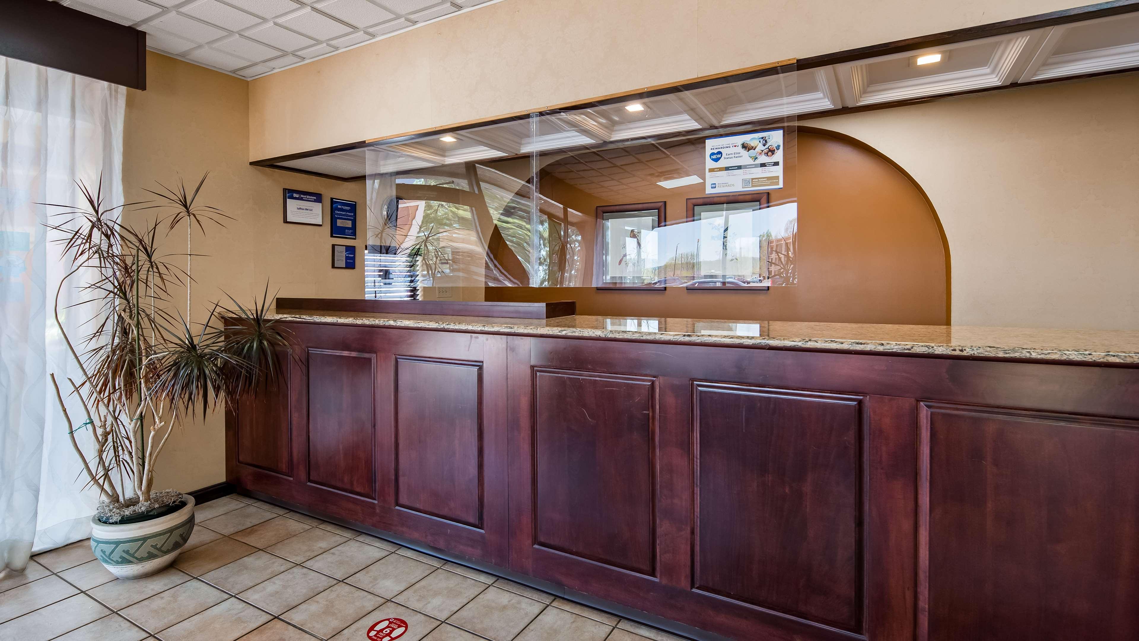 Best Western Thunderbird Motel Куквилл Экстерьер фото