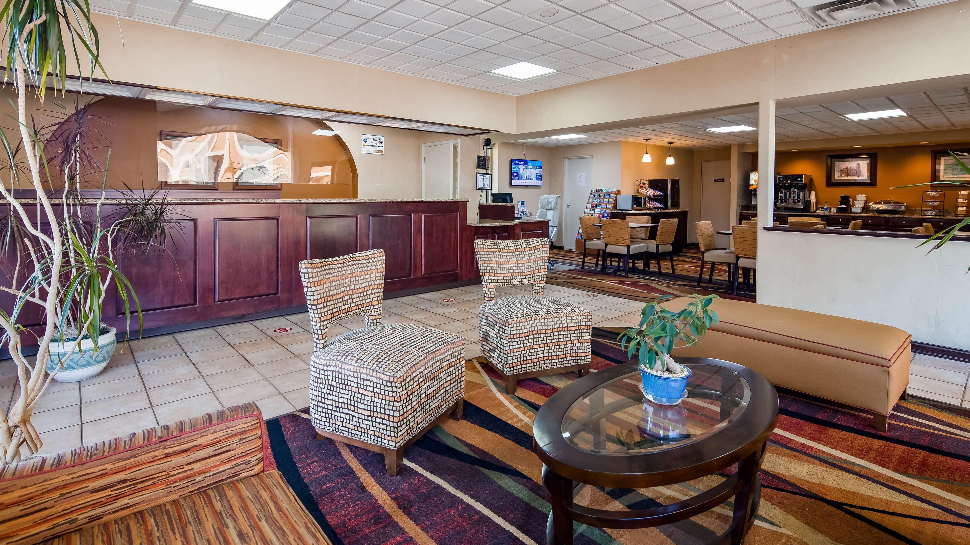 Best Western Thunderbird Motel Куквилл Экстерьер фото