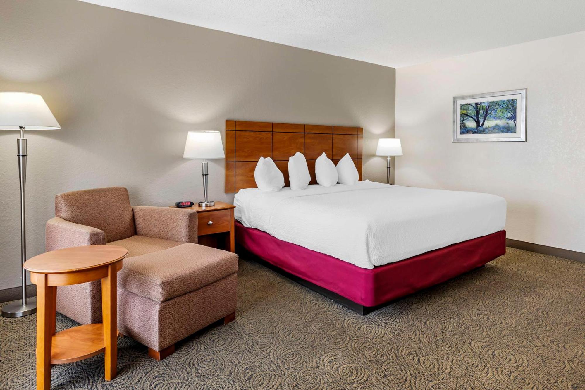Best Western Thunderbird Motel Куквилл Экстерьер фото