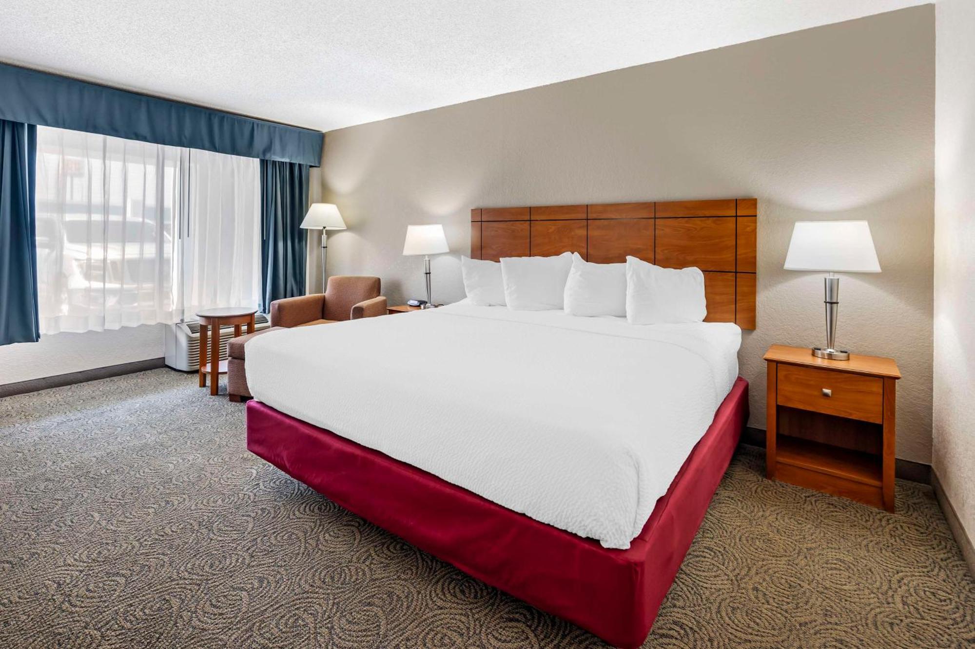 Best Western Thunderbird Motel Куквилл Экстерьер фото