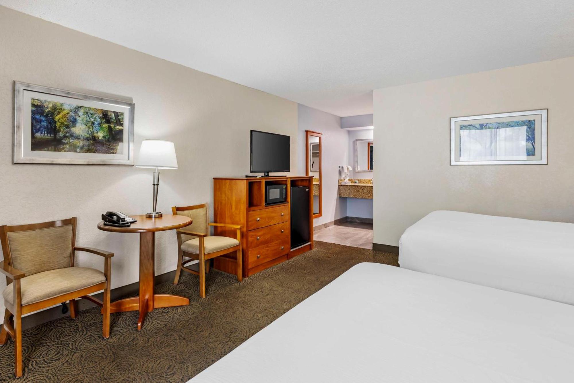 Best Western Thunderbird Motel Куквилл Экстерьер фото