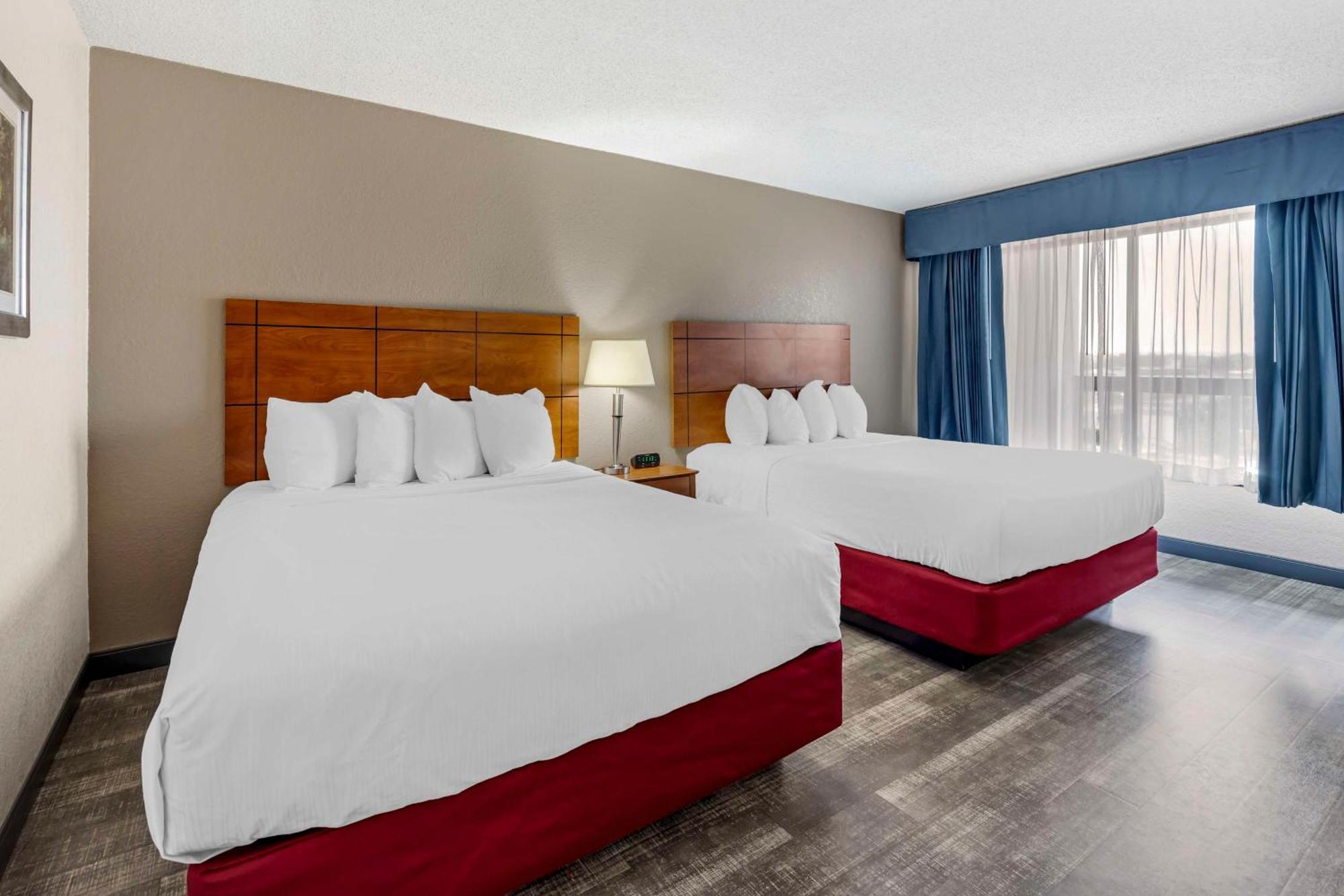 Best Western Thunderbird Motel Куквилл Экстерьер фото