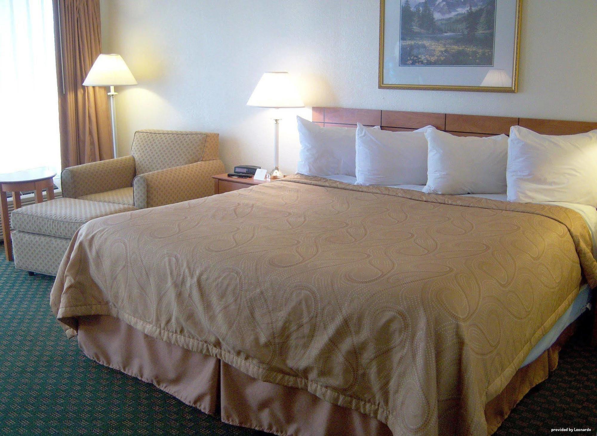 Best Western Thunderbird Motel Куквилл Экстерьер фото