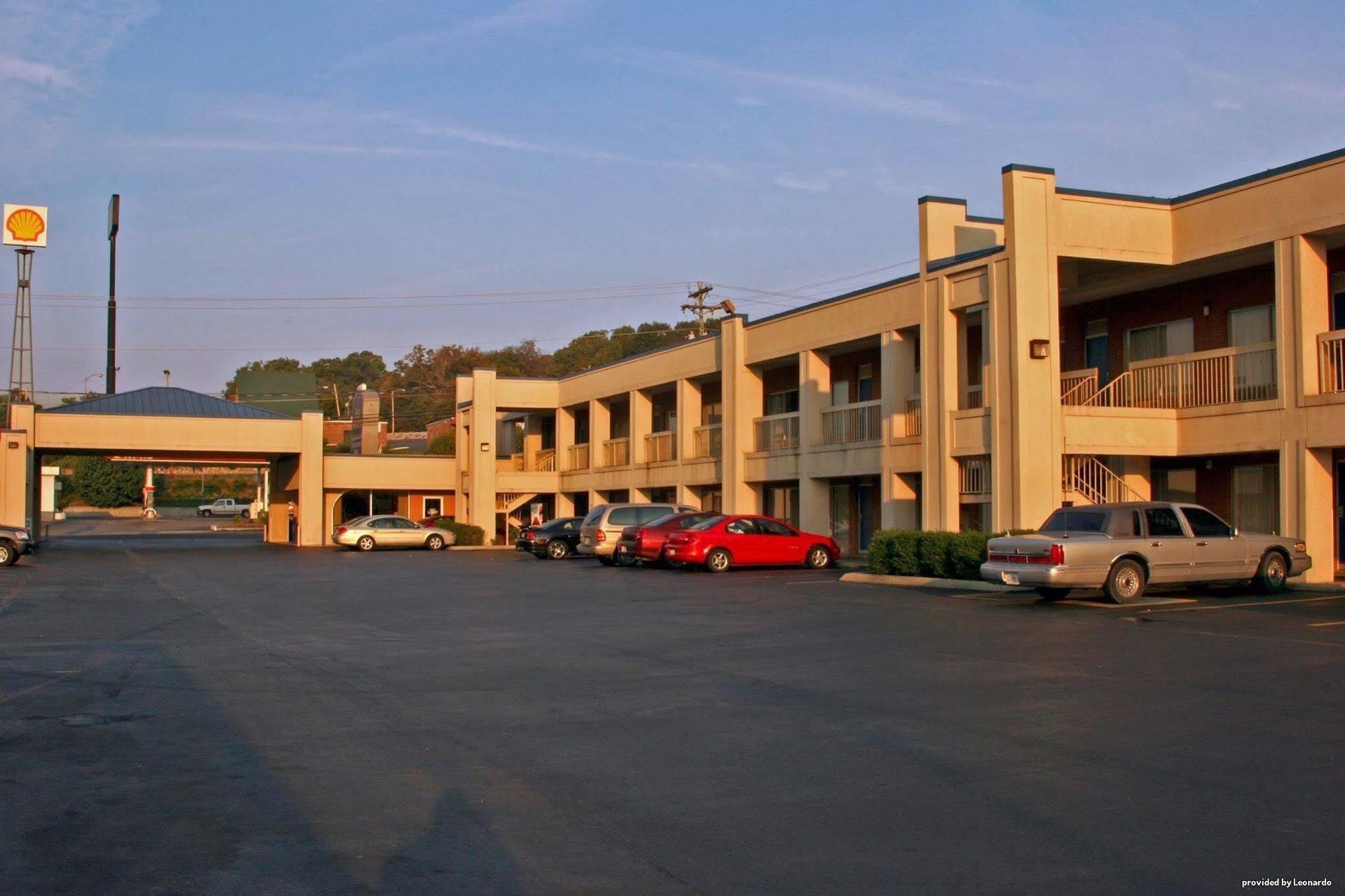 Best Western Thunderbird Motel Куквилл Экстерьер фото