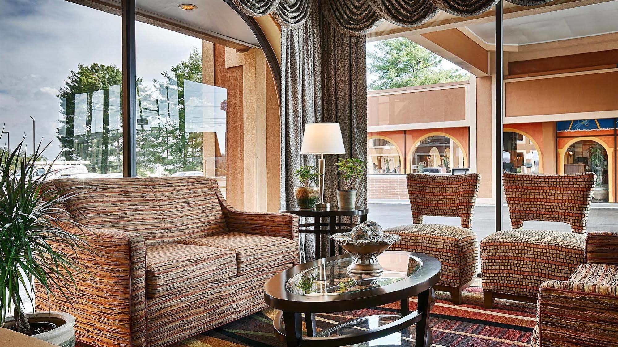 Best Western Thunderbird Motel Куквилл Экстерьер фото